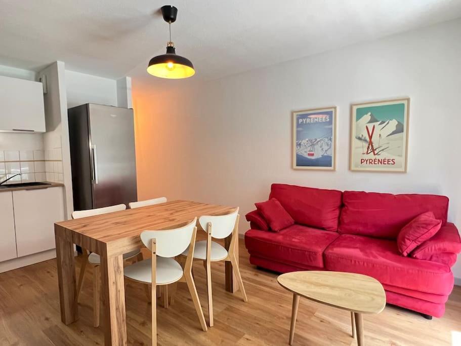 T3 Centre Ville Avec Parking, Balcon Et Wifi. 5P. Cauterets Bagian luar foto