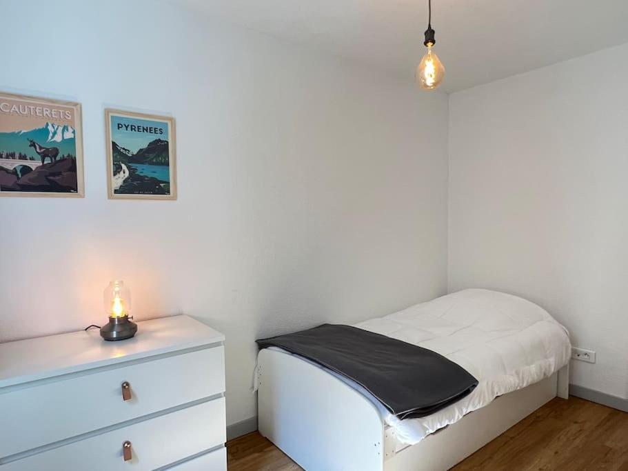 T3 Centre Ville Avec Parking, Balcon Et Wifi. 5P. Cauterets Bagian luar foto