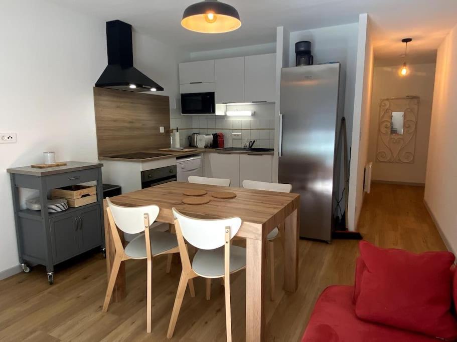 T3 Centre Ville Avec Parking, Balcon Et Wifi. 5P. Cauterets Bagian luar foto