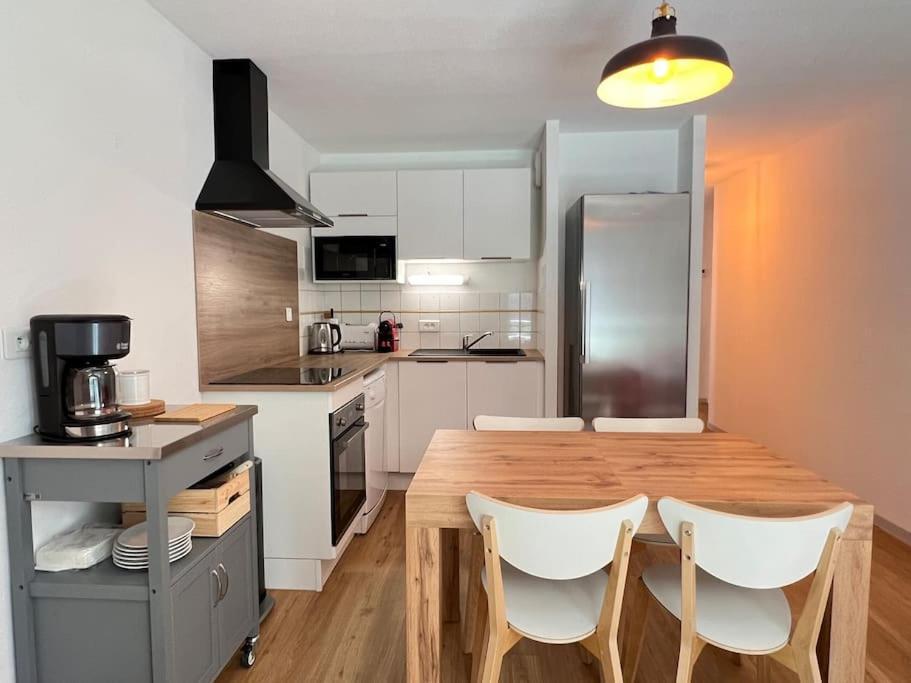 T3 Centre Ville Avec Parking, Balcon Et Wifi. 5P. Cauterets Bagian luar foto