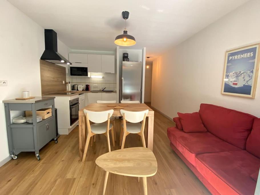 T3 Centre Ville Avec Parking, Balcon Et Wifi. 5P. Cauterets Bagian luar foto