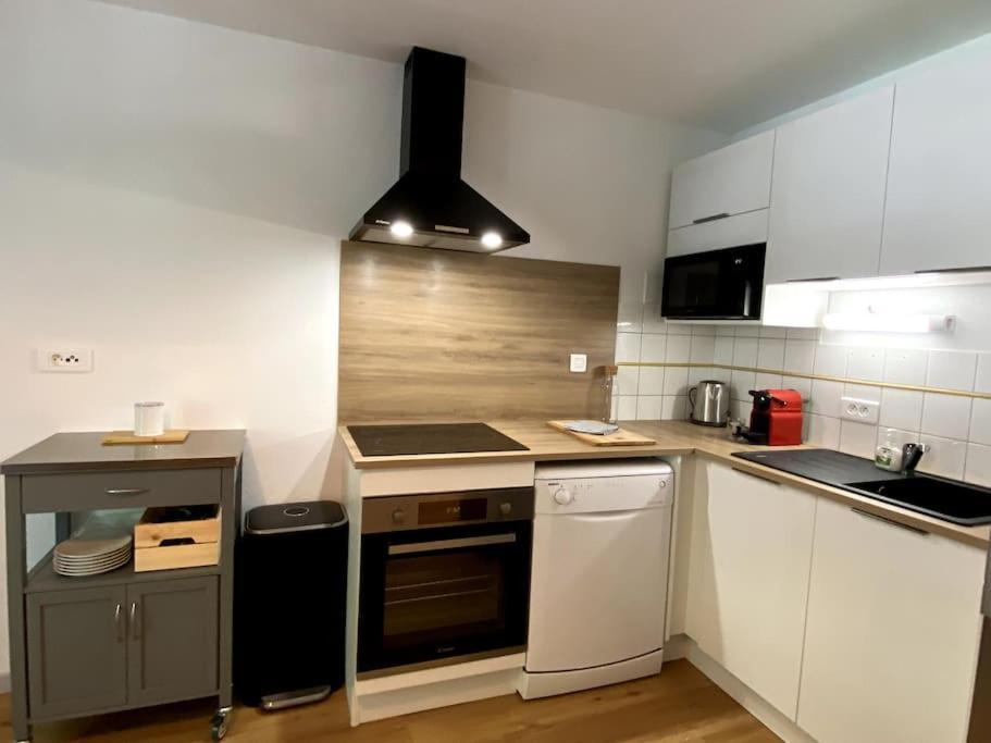 T3 Centre Ville Avec Parking, Balcon Et Wifi. 5P. Cauterets Bagian luar foto