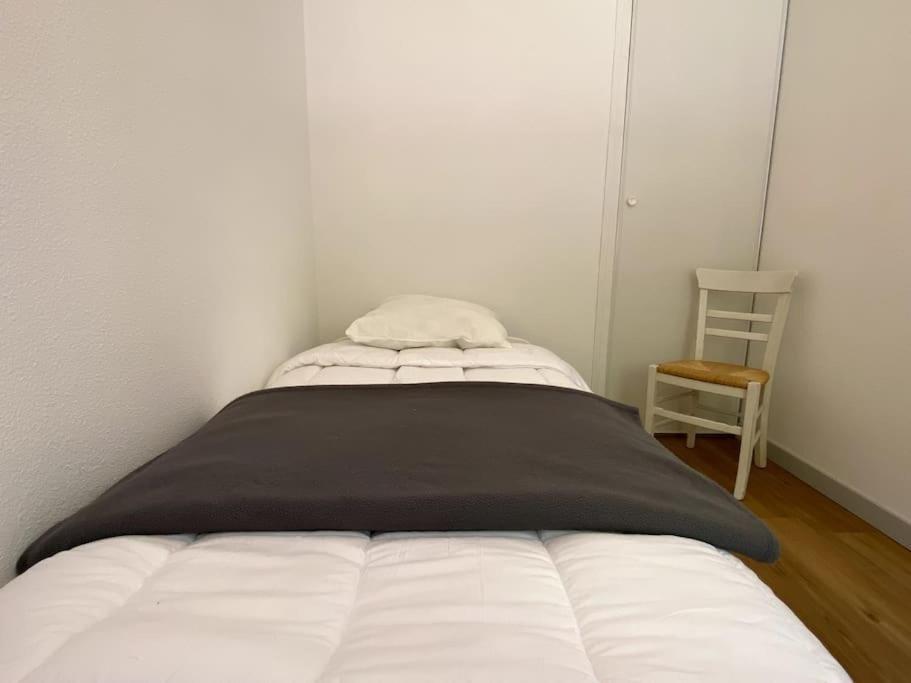 T3 Centre Ville Avec Parking, Balcon Et Wifi. 5P. Cauterets Bagian luar foto