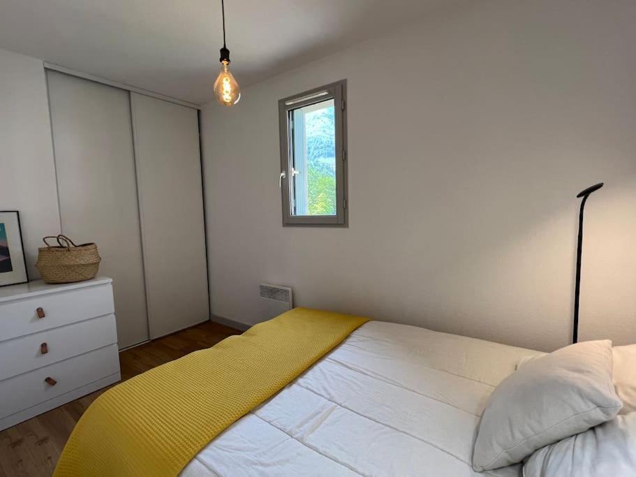 T3 Centre Ville Avec Parking, Balcon Et Wifi. 5P. Cauterets Bagian luar foto